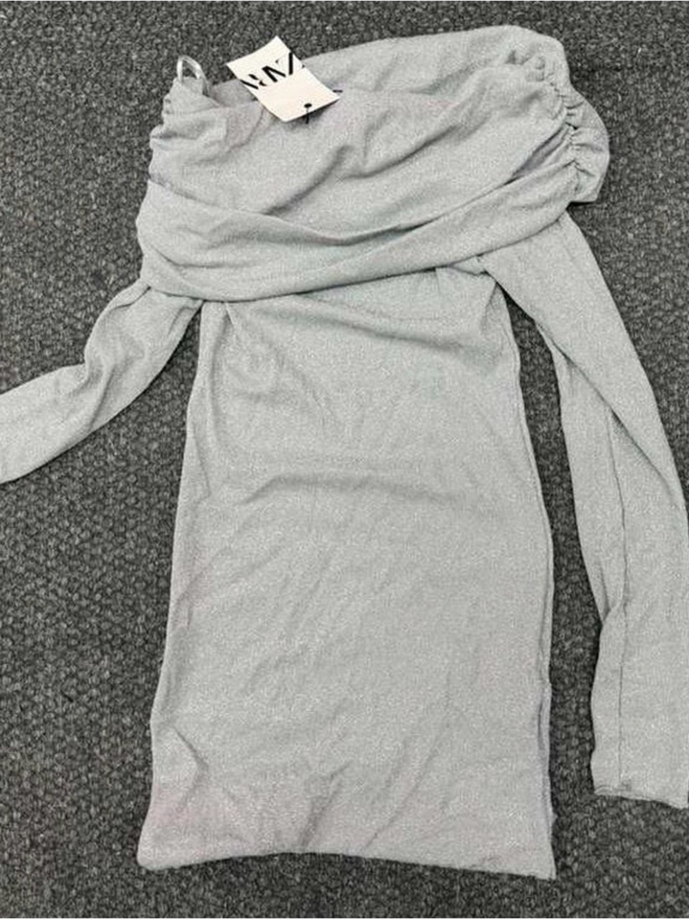 Zara Off-Shoulder Long Sleeve Dress in Light Gray